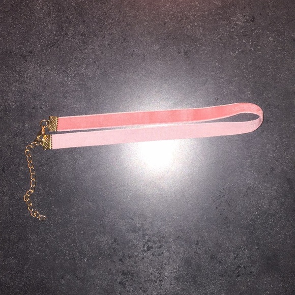 Set of 4 Velvet Chokers NWOT 🌸 - Picture 4 of 5